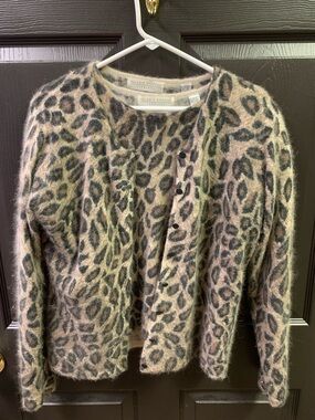 Valerie Stevens Furblend-Leopard Print Cardigan Set.Tan,Black & Brown. Women’s M